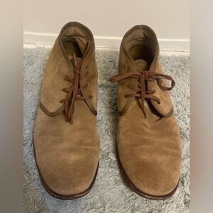 JOHN VARVATOS MEN'S SEAGHER LEATHER CHUKKA BOOTS IN BROWNSTONE Size 9.5